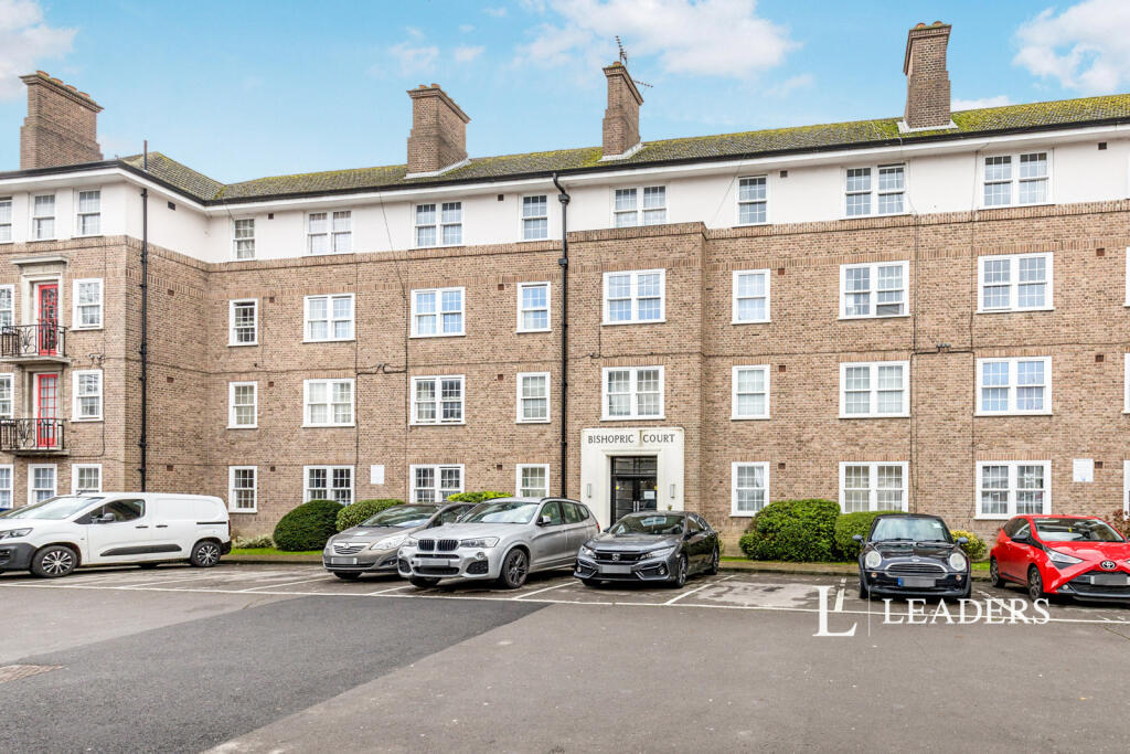 Main image of property: Bishopric Court, Horsham, West Sussex, RH12