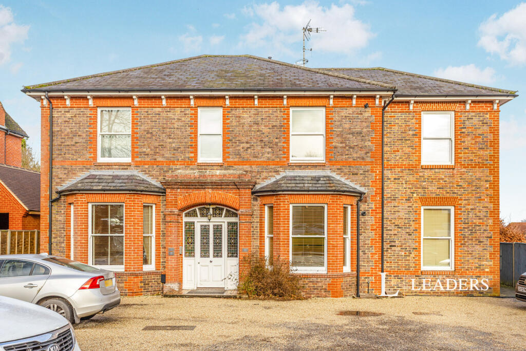 Main image of property: Elizabeth Place, 13 Heath Road, Haywards Heath, RH16