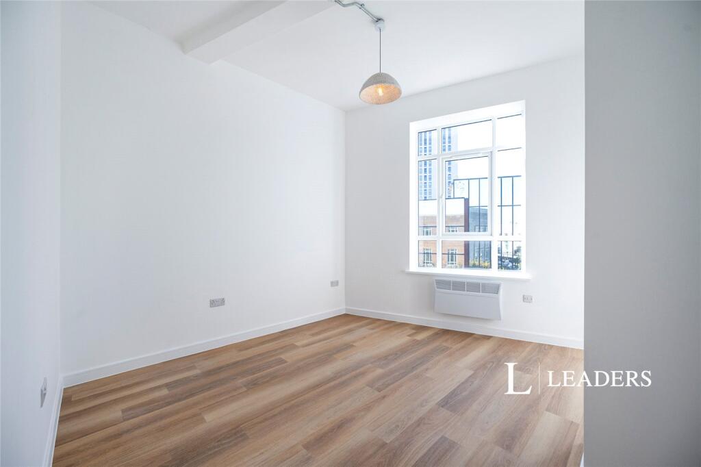 Main image of property: Commercial Road, Portsmouth, Hampshire, PO1