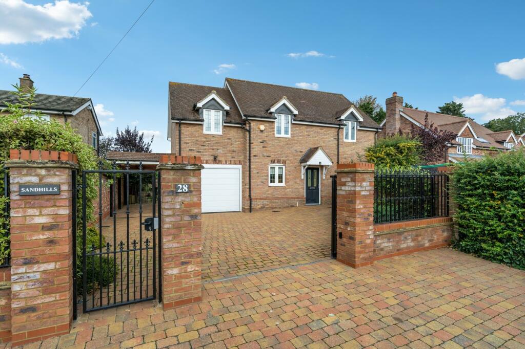 5 bedroom detached house for sale in Shefford Road, Clifton, Shefford, SG17