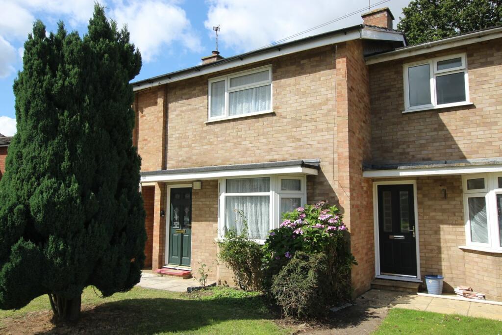 2 bedroom terraced house for sale in Groveside, Henlow, SG16