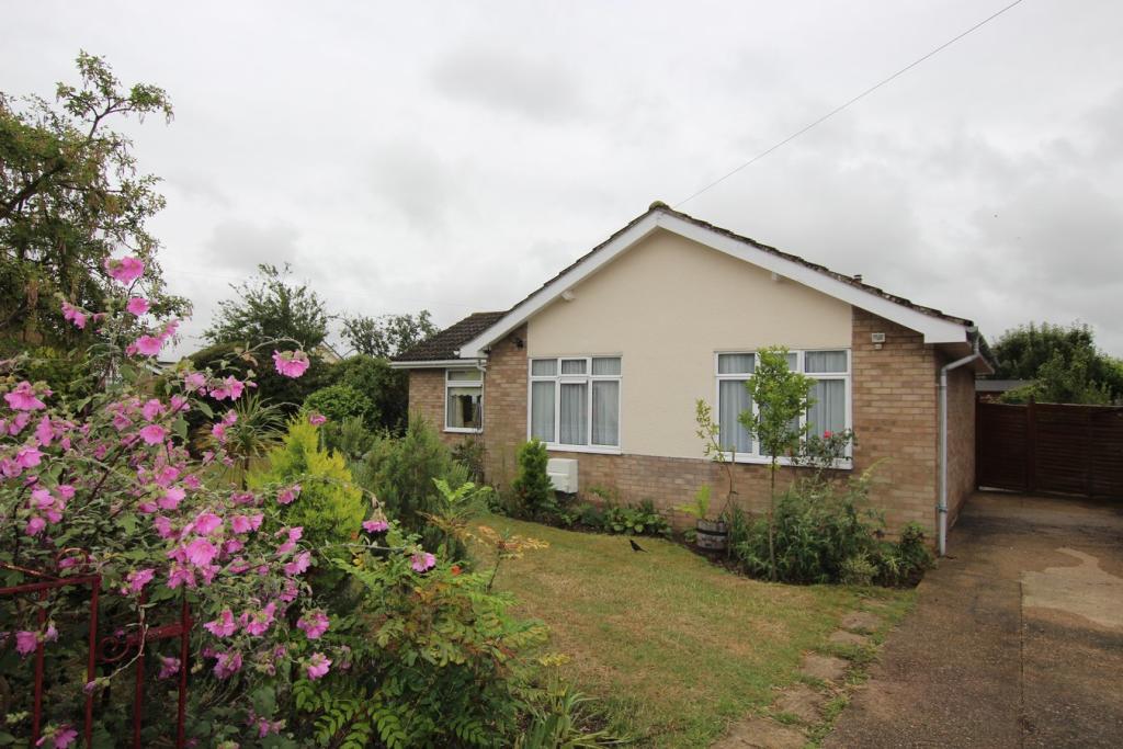 3 bedroom detached bungalow for sale in East Road, Langford