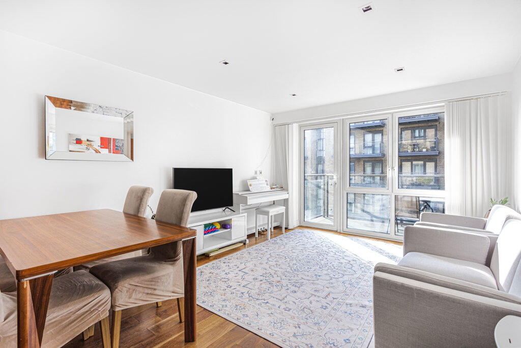 Main image of property: Kew Bridge Road, Brentford, TW8