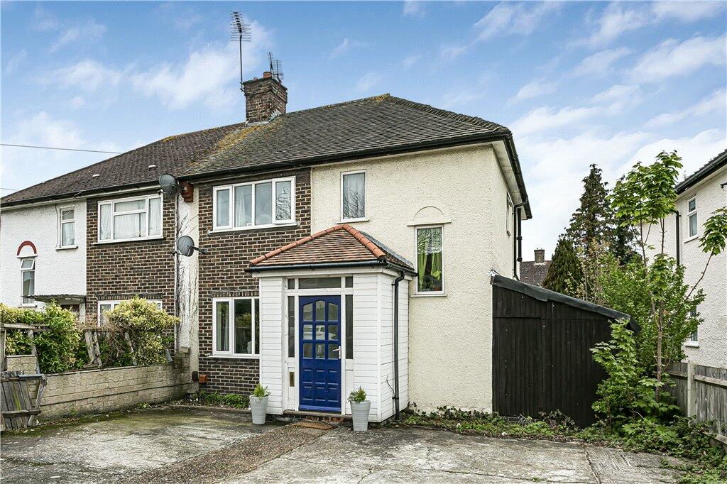 3 bedroom semidetached house for sale in Thomson Crescent, Croydon, CR0