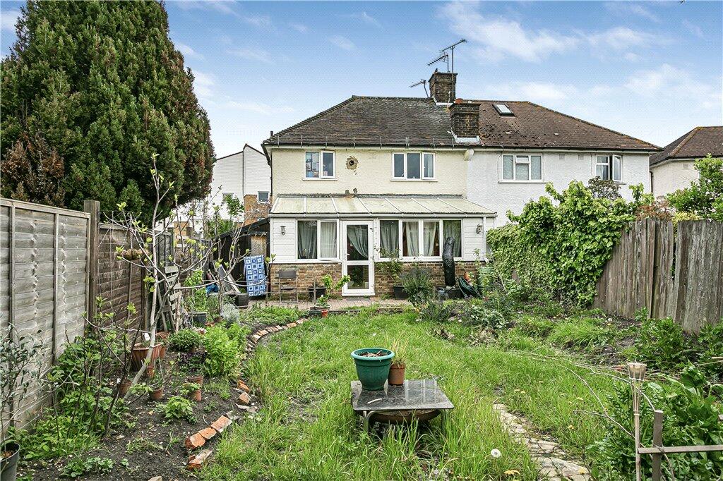 3 bedroom semidetached house for sale in Thomson Crescent, Croydon, CR0