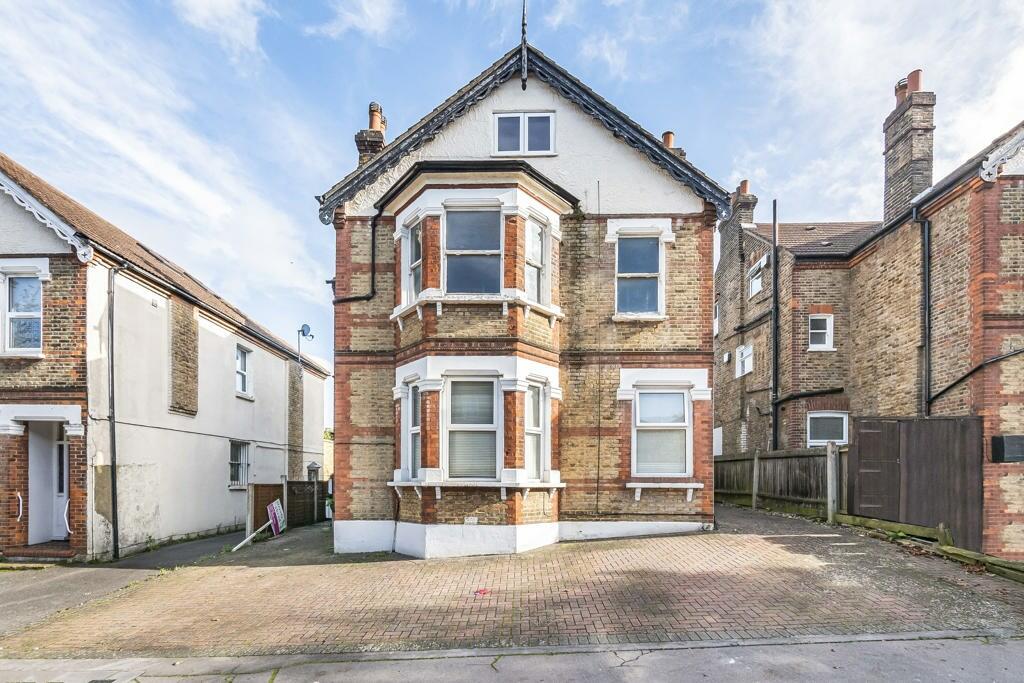 2 bedroom apartment for sale in Moreton Road, South Croydon, CR2