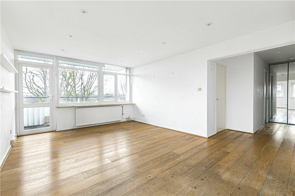 2 bedroom apartment for sale in Fitzhugh Grove, London, SW18