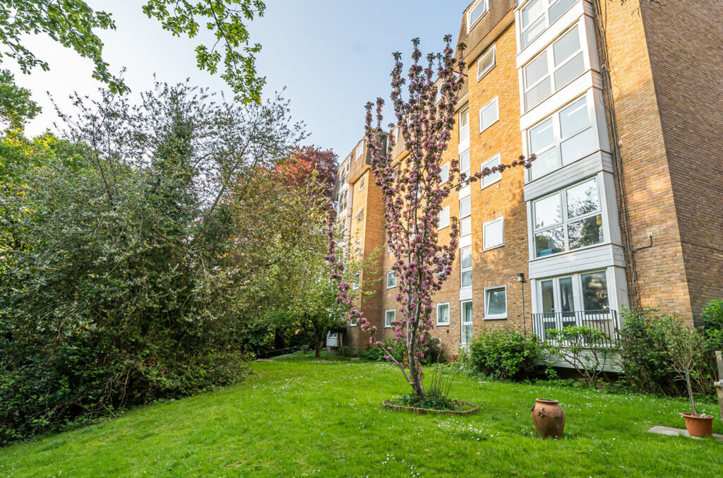 Main image of property: Beulah Hill, London, SE19