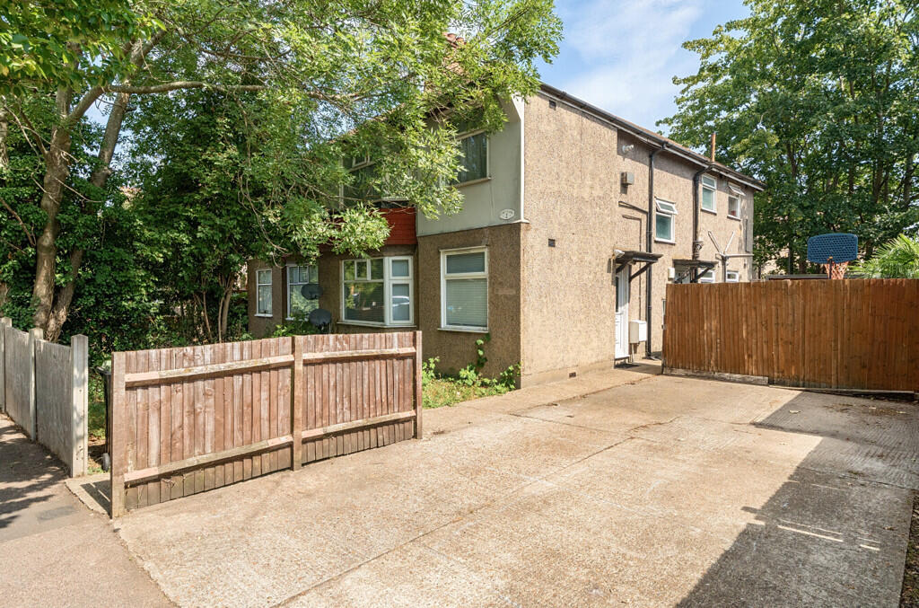 Main image of property: The Close, Birchanger Road, London, SE25