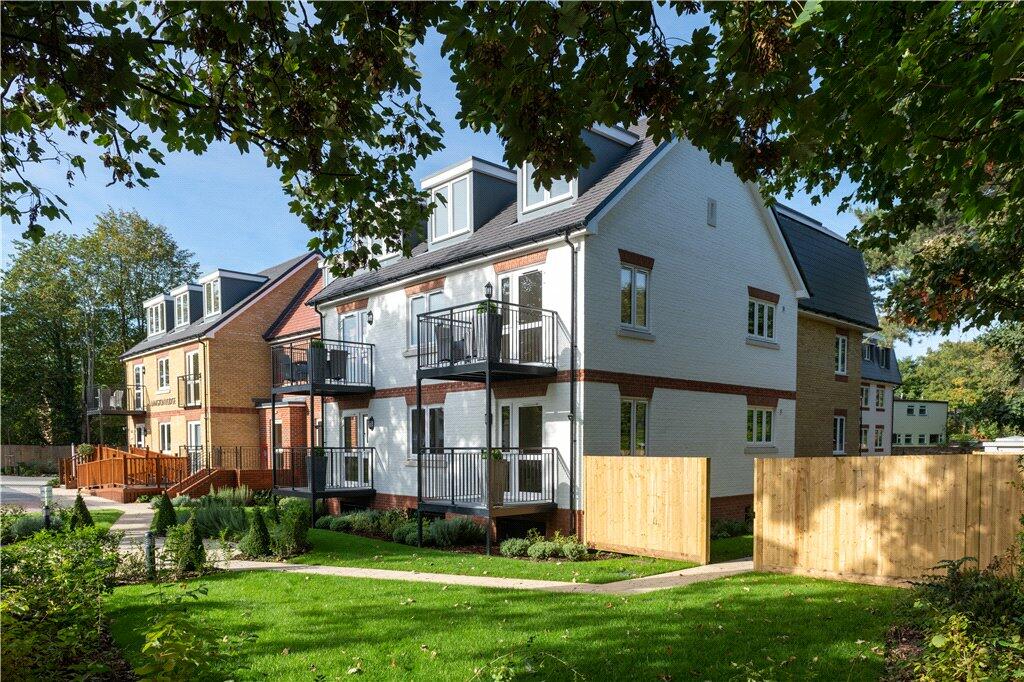 1 bedroom apartment for sale in Thorpe Road, StainesuponThames