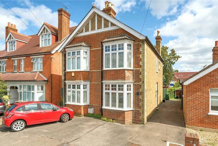 3 bedroom semidetached house for sale in Laleham Road, Staines Upon