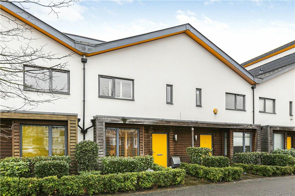 3 bedroom terraced house for sale in Rowan Road, London, SW16
