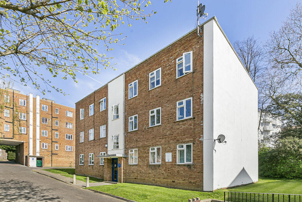 Main image of property: Leigham Court Road, London, SW16