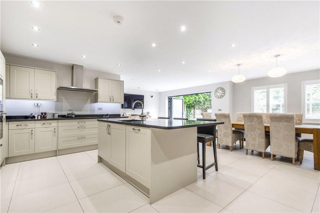 5 bedroom detached house for sale in Broadlands Avenue, Shepperton