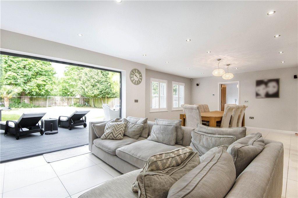 5 bedroom detached house for sale in Broadlands Avenue, Shepperton