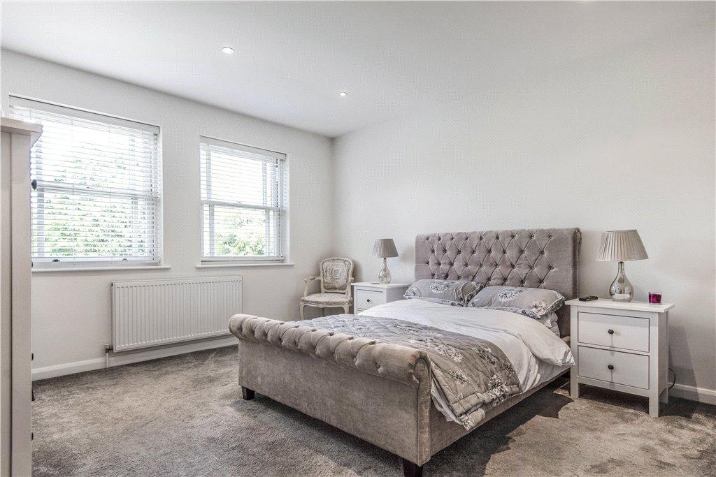 5 bedroom detached house for sale in Broadlands Avenue, Shepperton