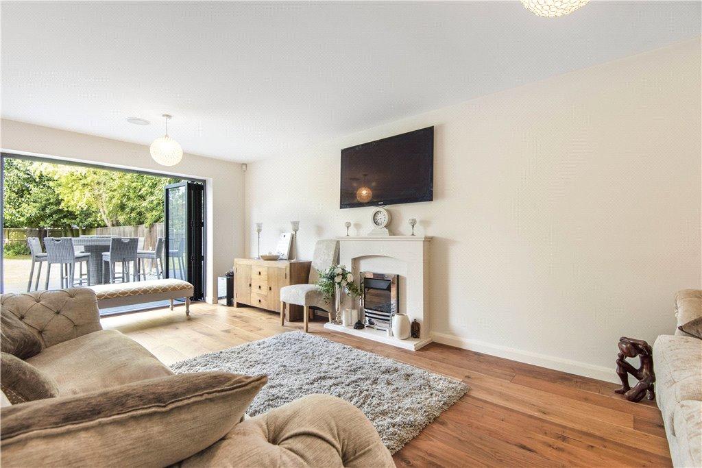 5 bedroom detached house for sale in Broadlands Avenue, Shepperton