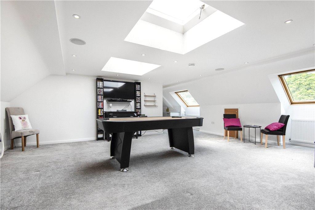 5 bedroom detached house for sale in Broadlands Avenue, Shepperton