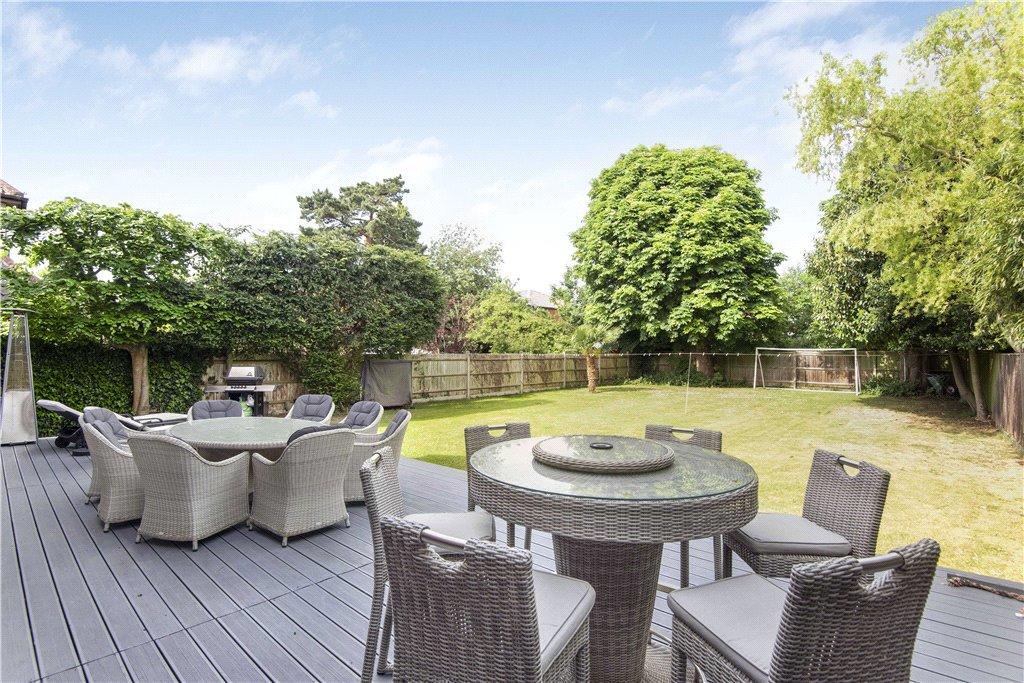 5 bedroom detached house for sale in Broadlands Avenue, Shepperton