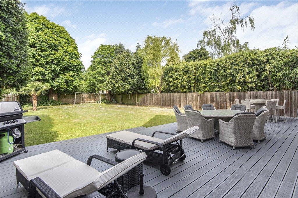 5 bedroom detached house for sale in Broadlands Avenue, Shepperton