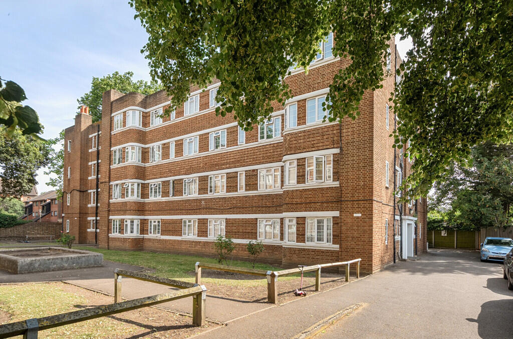 Main image of property: Warwick Gardens, London Road, Thornton Heath, CR7