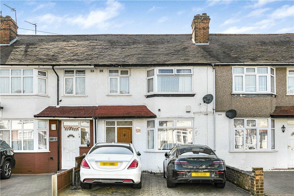 3 bedroom terraced house for sale in Southland Way, Hounslow, TW3