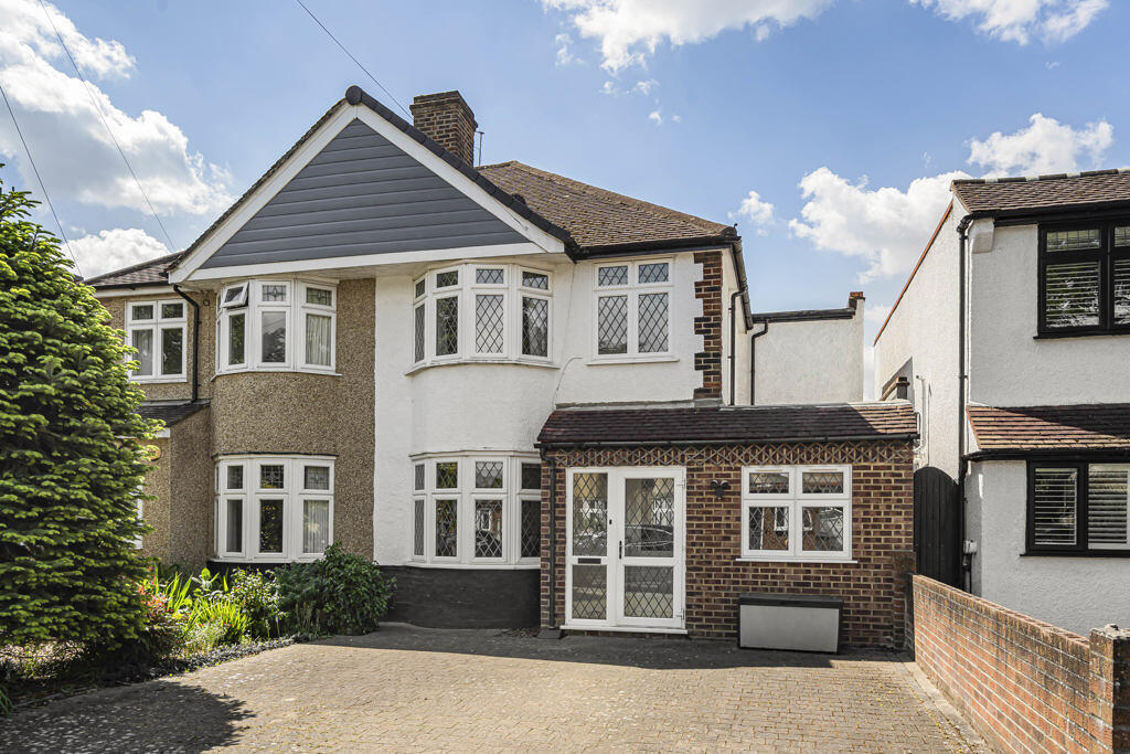 5 bedroom semi-detached house