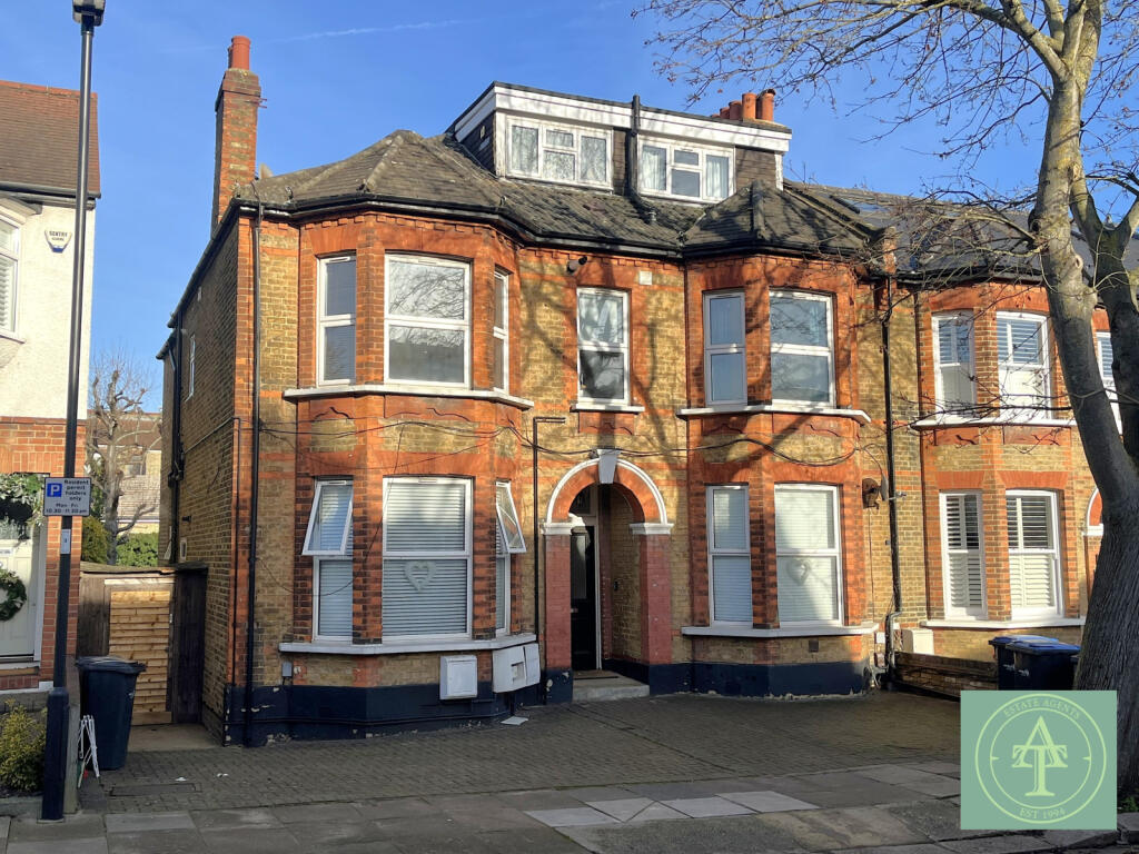 Main image of property: Arlow Road, Winchmore Hill, London, N21
