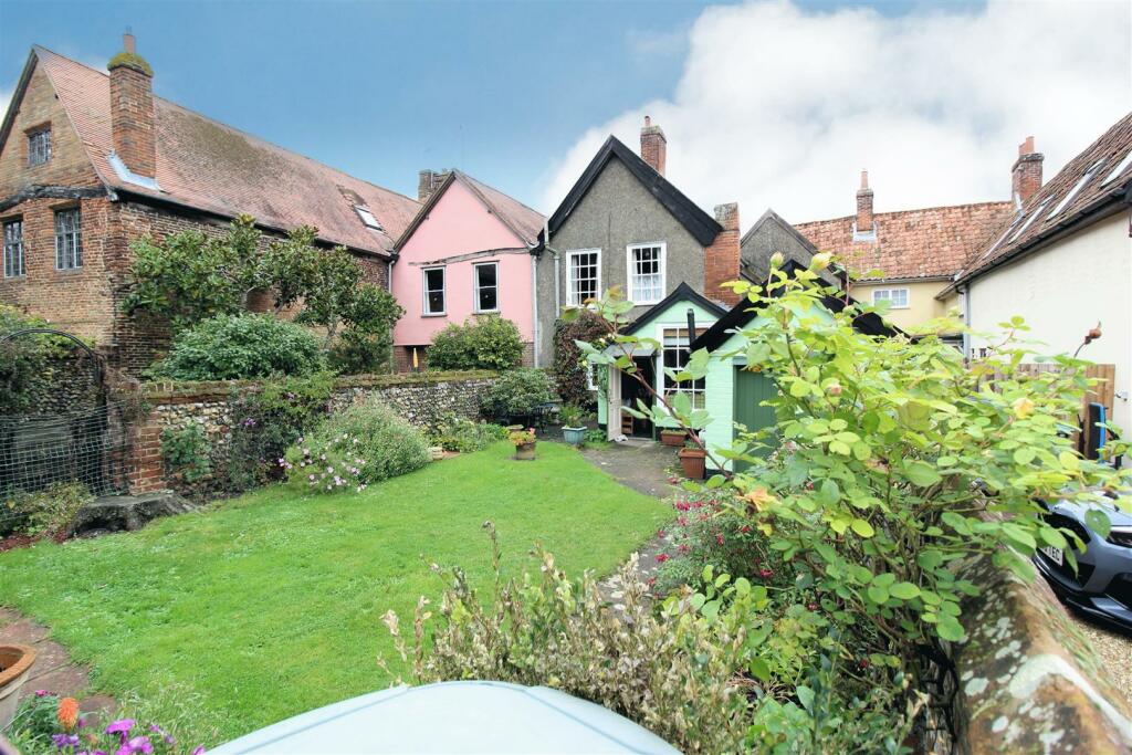 3 bedroom house for sale in High Street, Needham Market, Ipswich, IP6