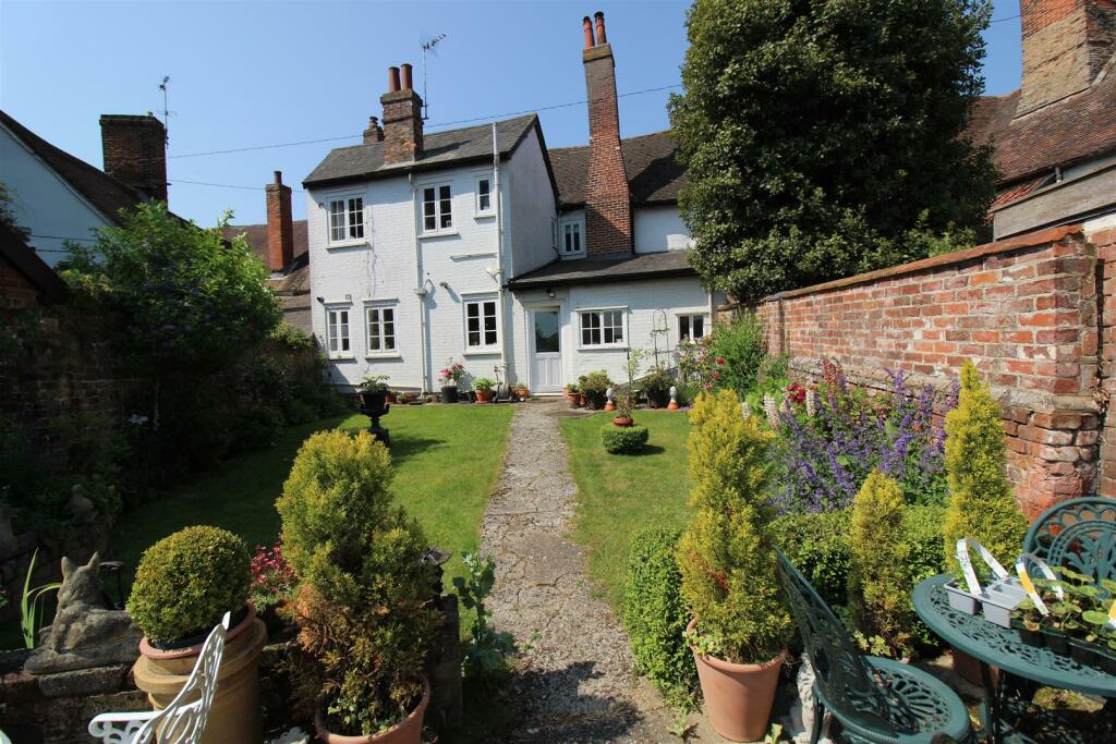 4 bedroom house for sale in High Street, Needham Market, Ipswich, IP6