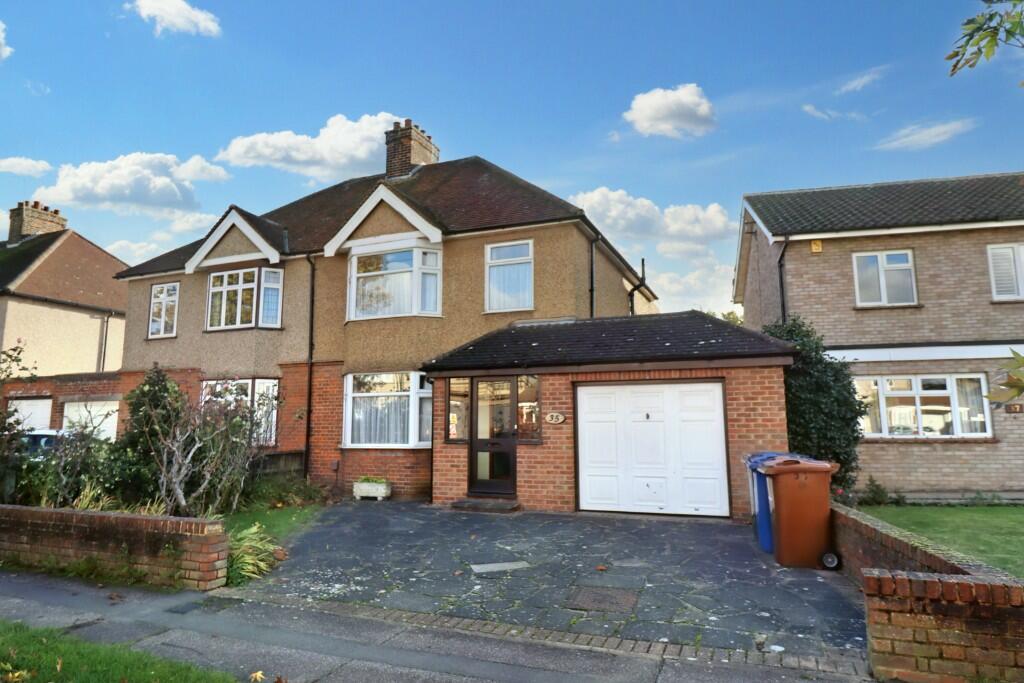 3 bedroom semidetached house for sale in TENNYSON AVENUE, Grays, RM17