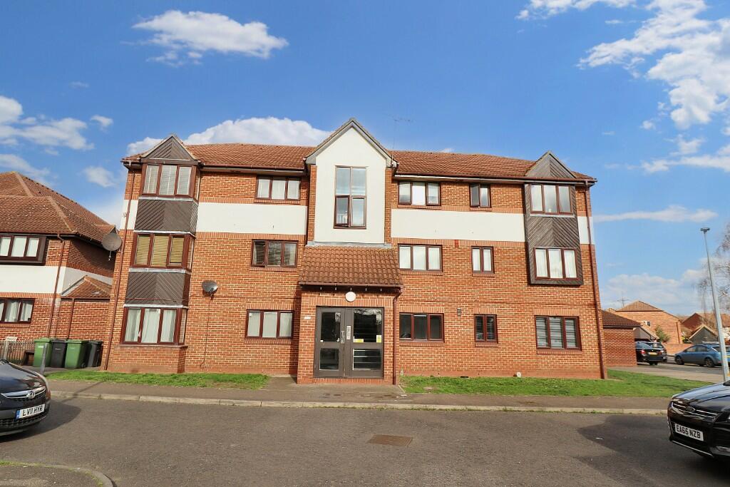 1 bedroom apartment for sale in BRIMFIELD ROAD, Watts Wood, Purfleet, RM19