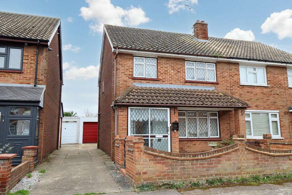 3 bedroom semidetached house for sale in ST. FRANCIS WAY, ChadwellSt