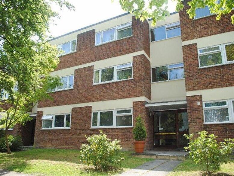 Main image of property: Devon Court, Old London Road, St Albans, AL1