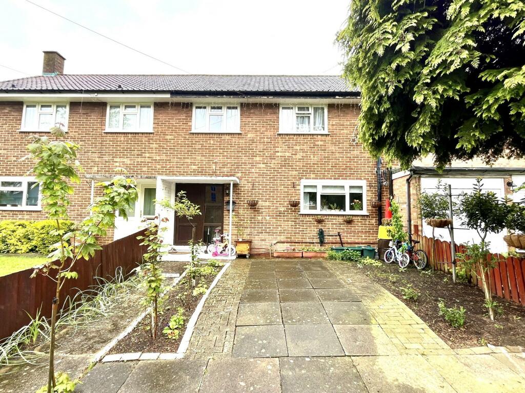 3 bedroom terraced house for sale in York Way, Chessington, Surrey. KT9