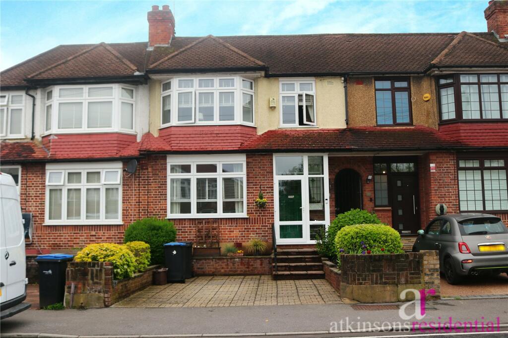 3 bedroom terraced house for sale in Carterhatch Lane, Enfield
