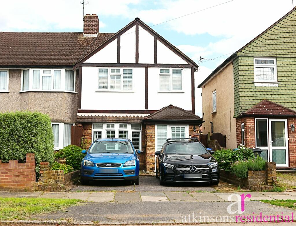 3 bedroom end of terrace house for sale in Kenilworth Crescent, Enfield