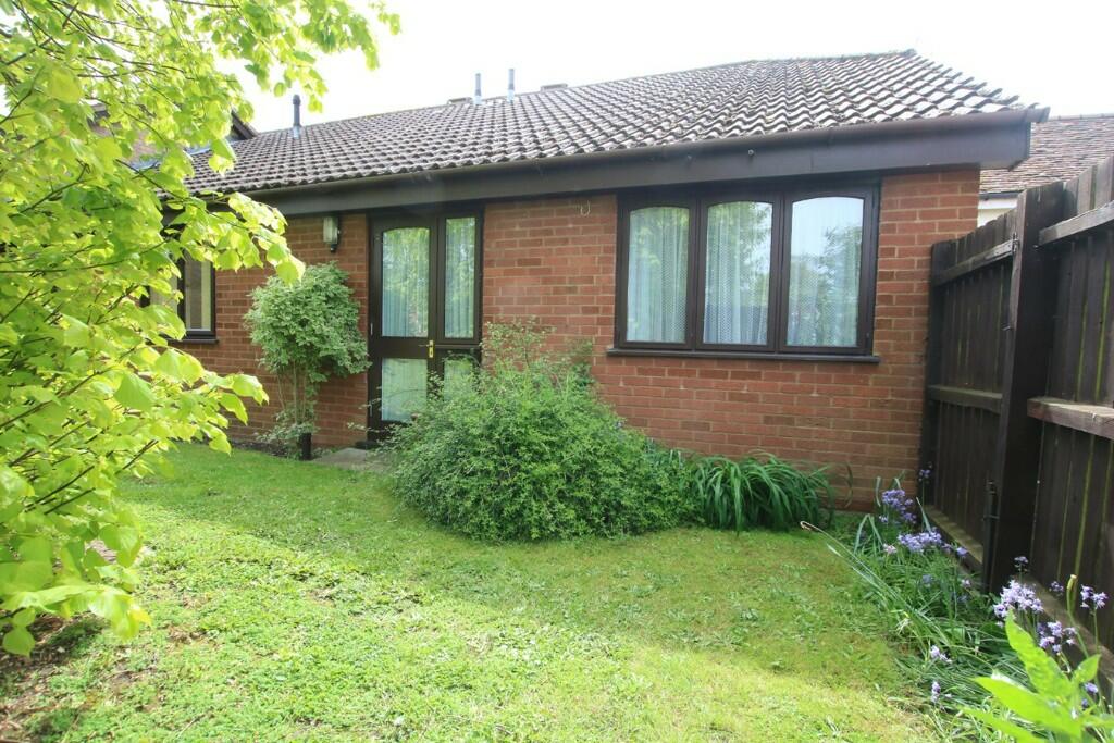 2 bedroom retirement property for sale in Alasdair Place, Claydon, Ipswich, Suffolk, IP6