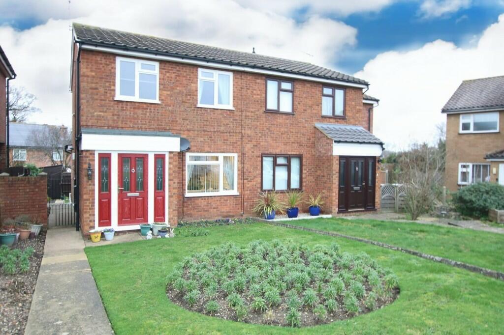 3 bedroom semidetached house for sale in Angel Road, Bramford, Ipswich