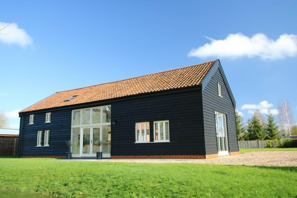 4 bedroom barn conversion for sale in College Road, Wyverstone, Suffolk