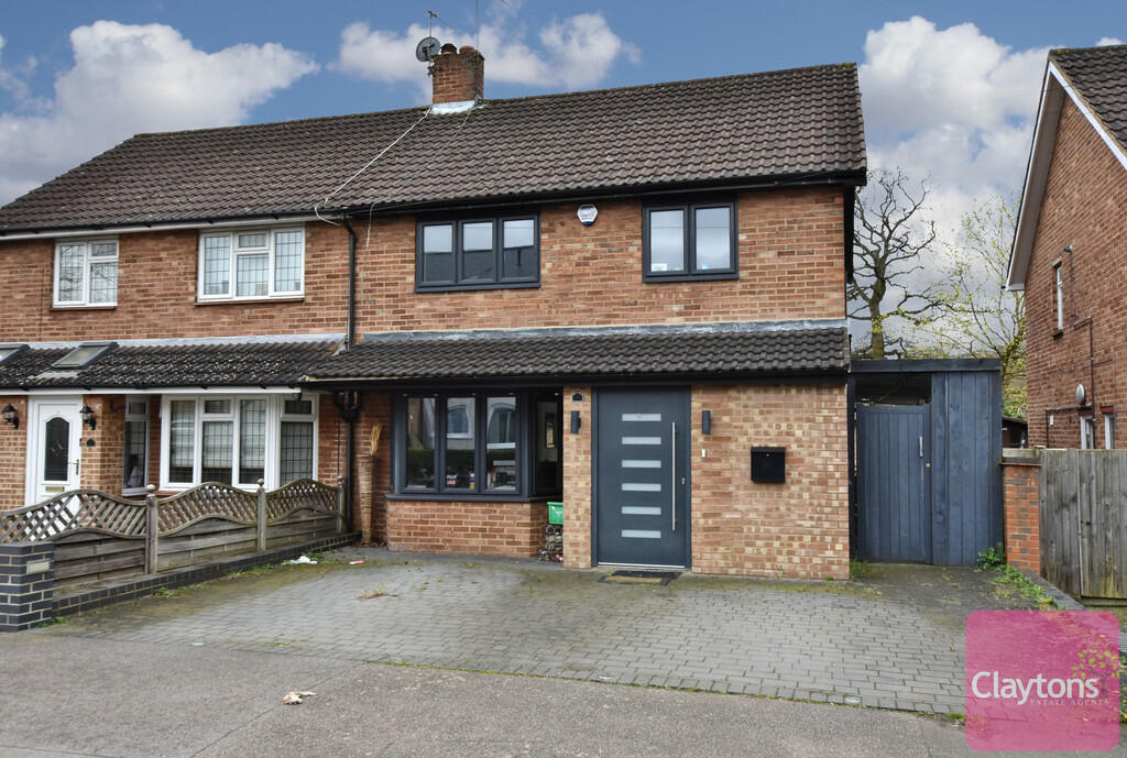 3 bedroom semi-detached house for sale in Hunters Ride, Bricket Wood, St. Albans, AL2