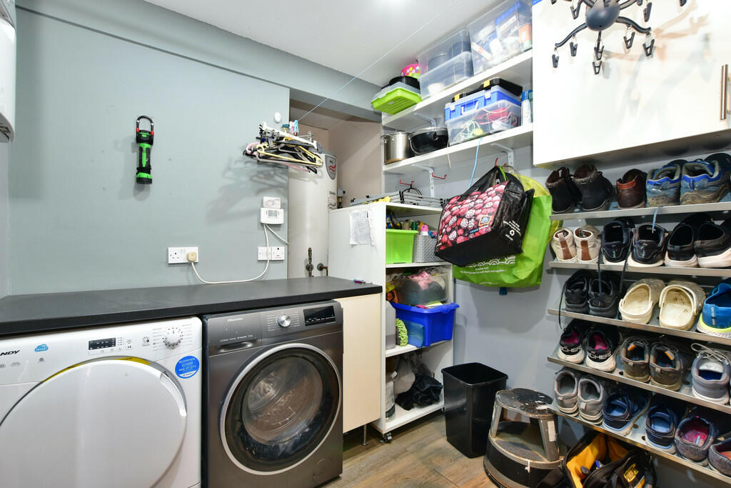 Additional property image - Moss Side, Bricket Wood AL2 3SU