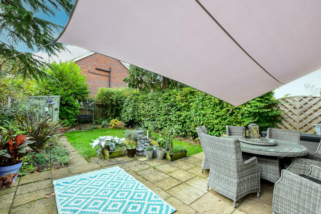 Additional property image - Moss Side, Bricket Wood AL2 3SU