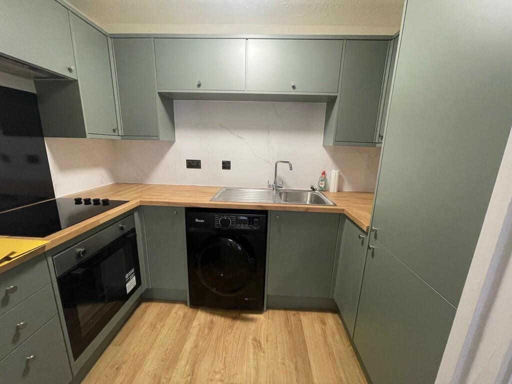 Additional property image - Larks Ridge, Chiswell Green