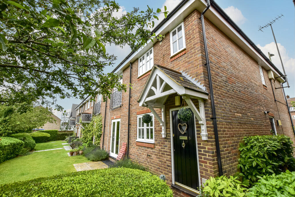 Main image of property: Minister Court, St. Albans