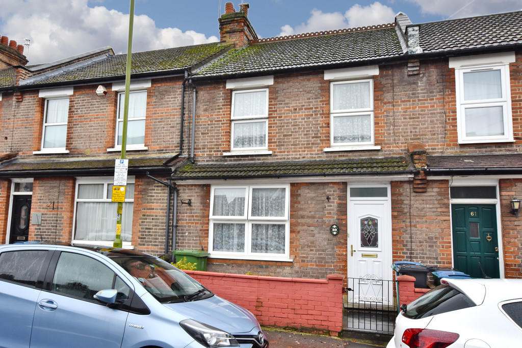 3 bedroom terraced house for sale in Harwoods Road, Watford, WD18