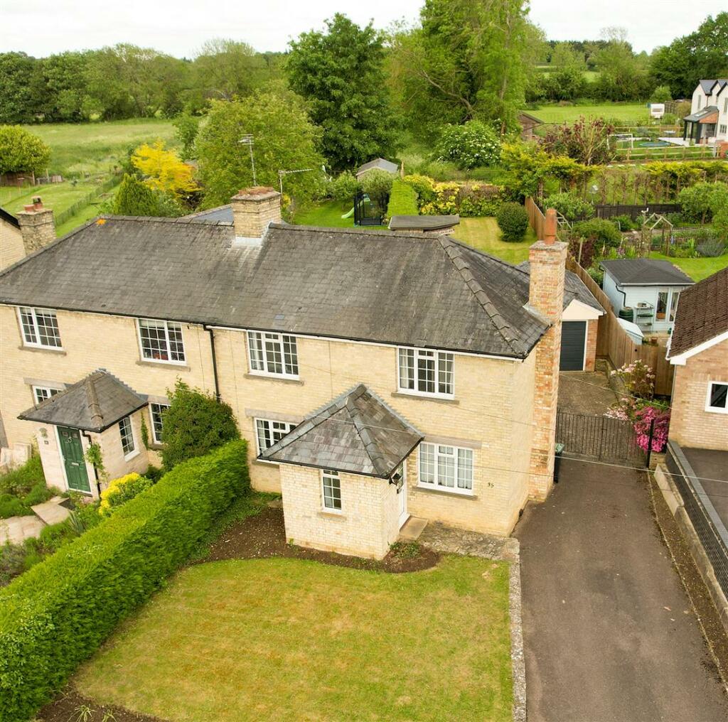 3 bedroom semidetached house for sale in High Street, Cheveley