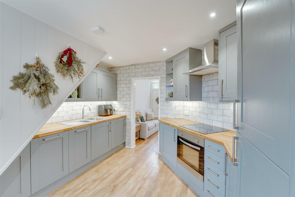Additional property image - Coach Lane, Cheveley, Newmarket