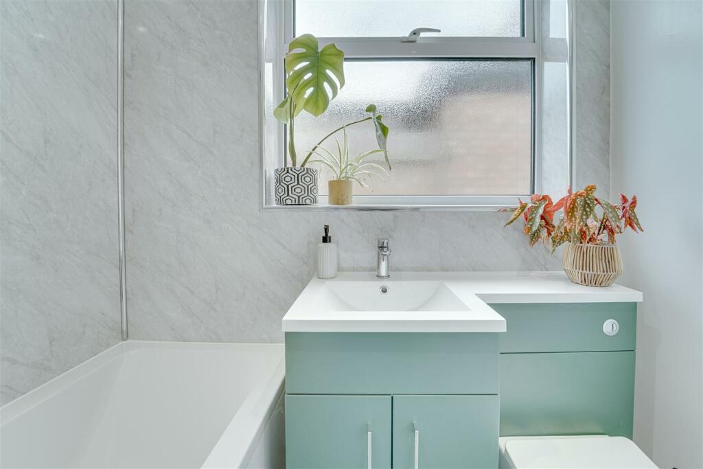 Additional property image - Coach Lane, Cheveley, Newmarket