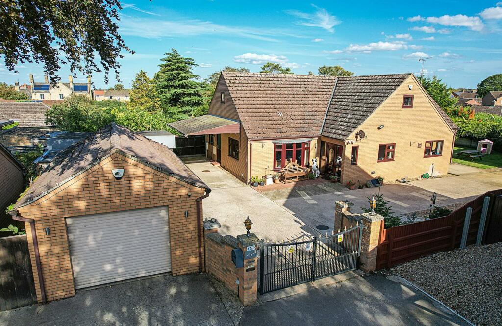4 bedroom detached house for sale in Red House Gardens, Soham, Ely, CB7